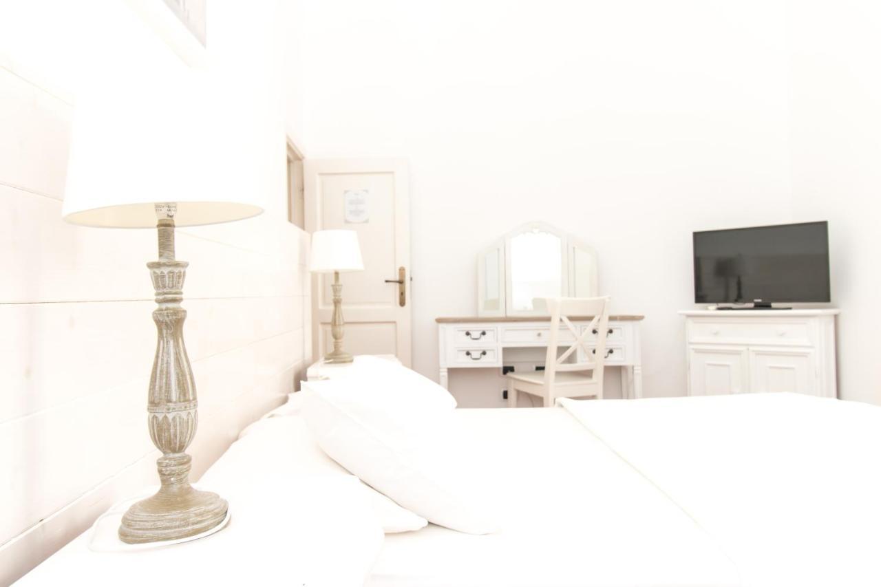 And So Bed and Breakfast Lecce Exteriör bild