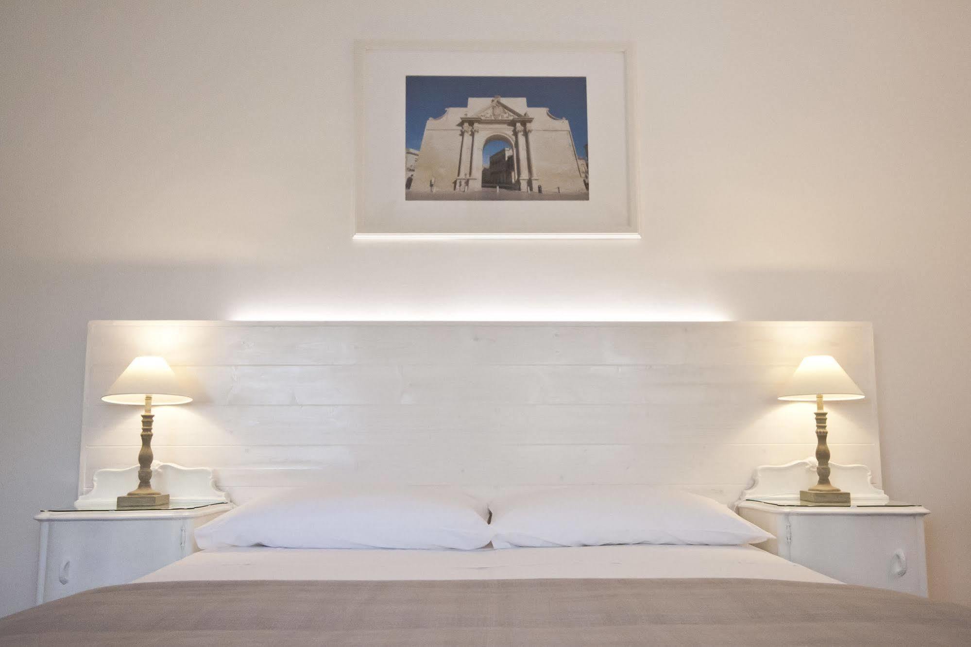 And So Bed and Breakfast Lecce Exteriör bild