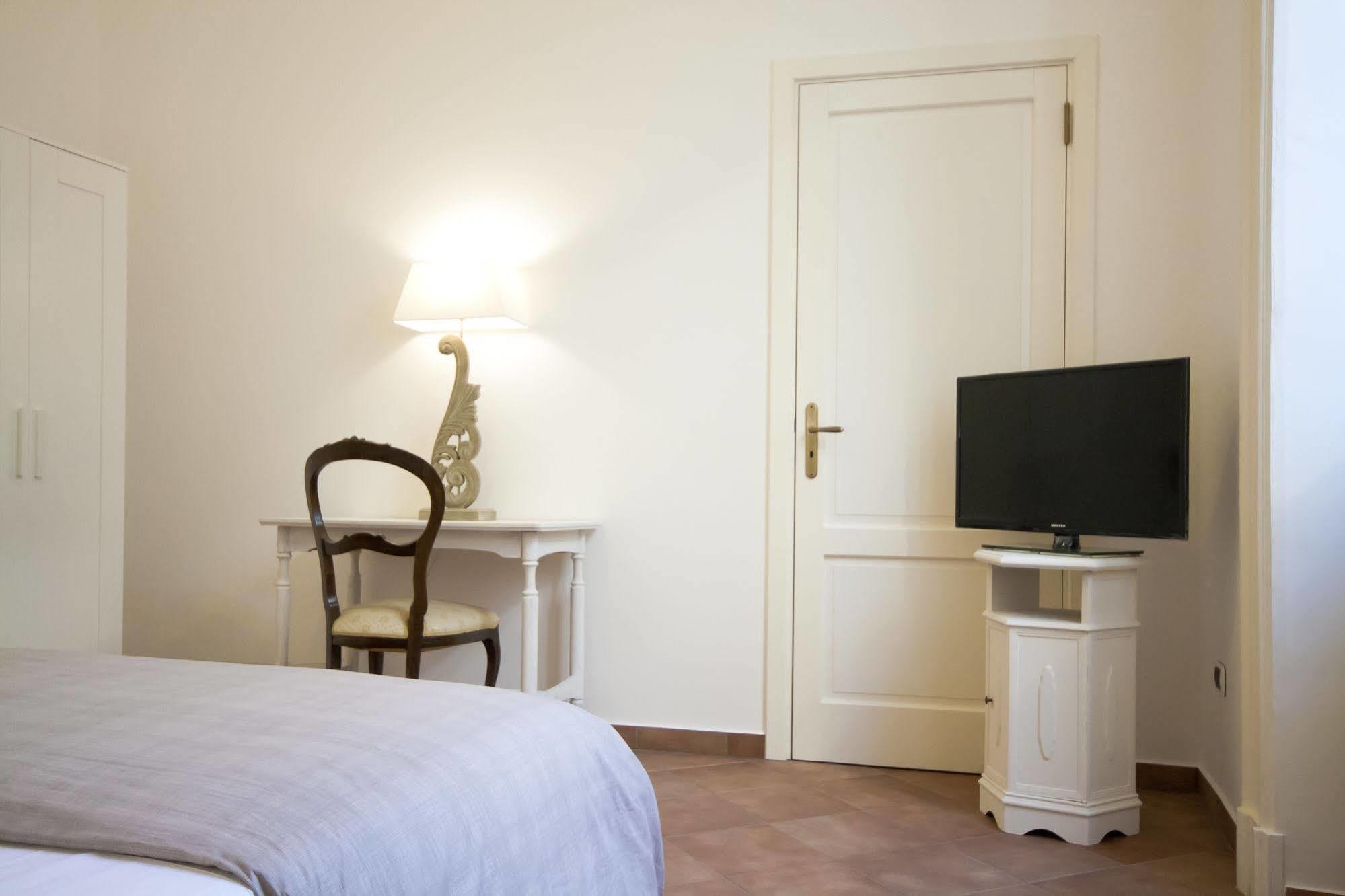 And So Bed and Breakfast Lecce Exteriör bild